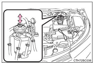 Si se queda sin combustible y el motor del vehículo se detiene